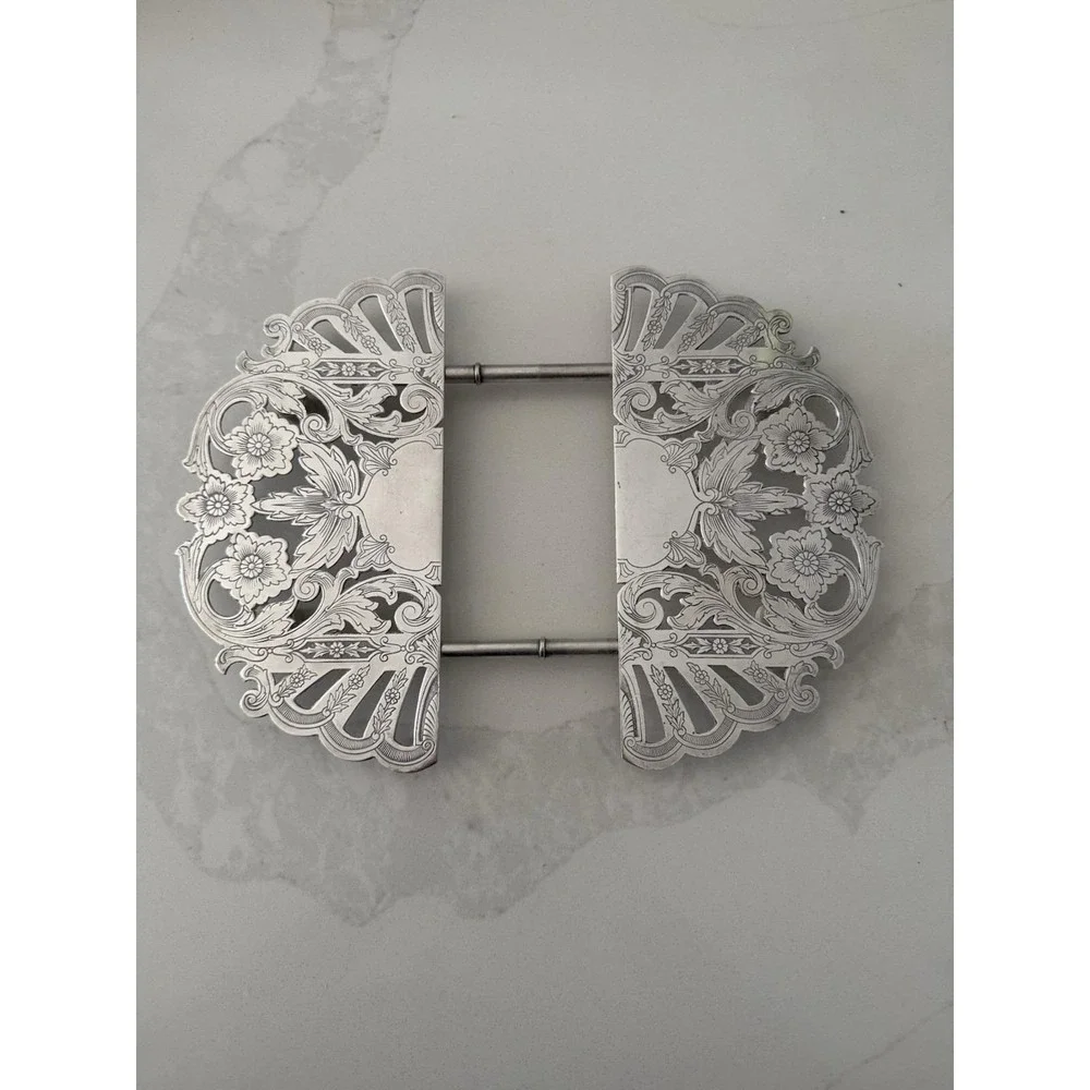 Wallace Silver Plate 7332 EPC Trivet Floral Pierced Hot Plate Footed 8.5